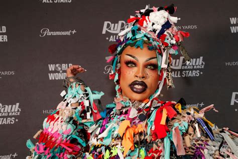 yvie oddly age|All About Yvie Oddly: The “RuPaul’s Drag Race” Winner Shares Path In .
